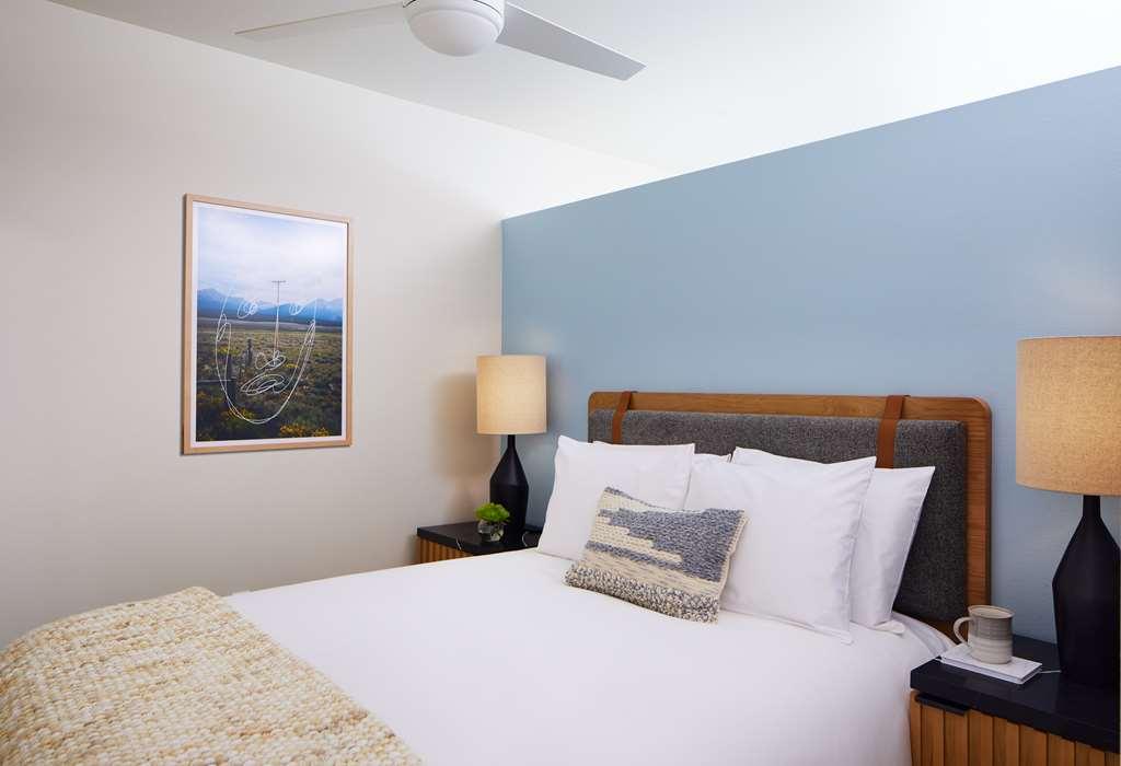 Sentral Seattle Slu Hotel Room photo